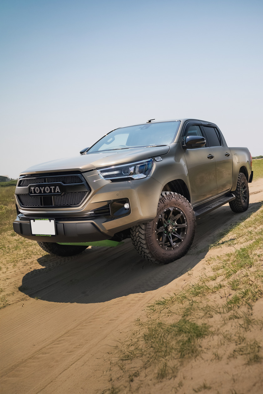 オフロードを駆け抜けるHILUX